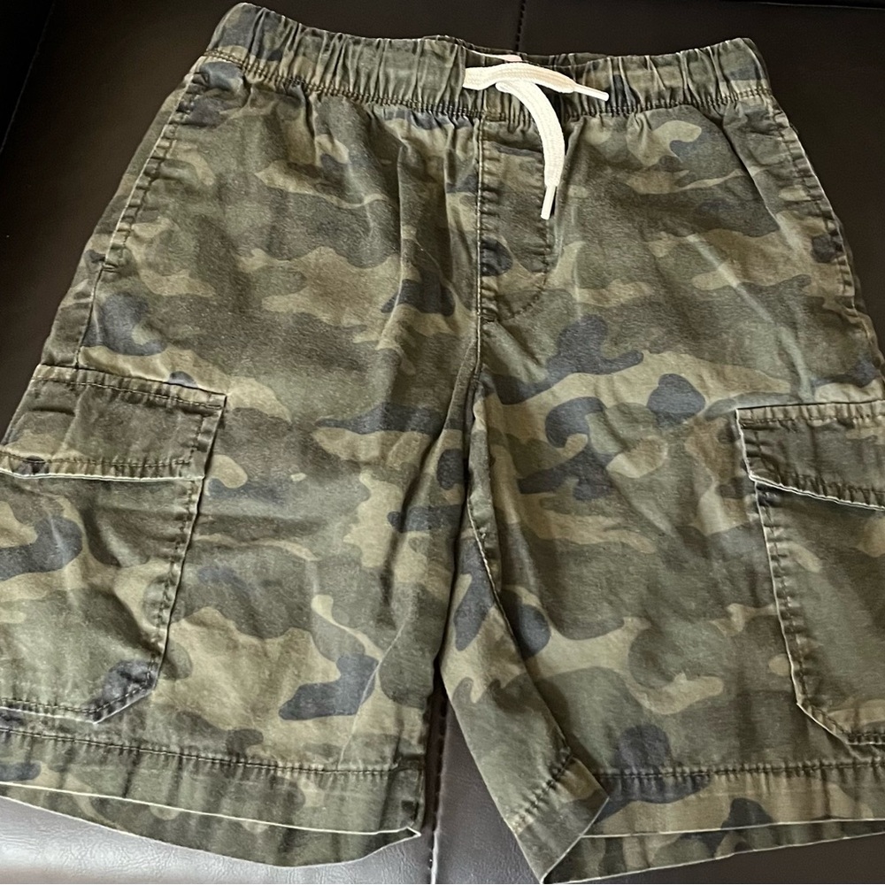 Boy’s old navy brand Camouflage Cargo Shorts